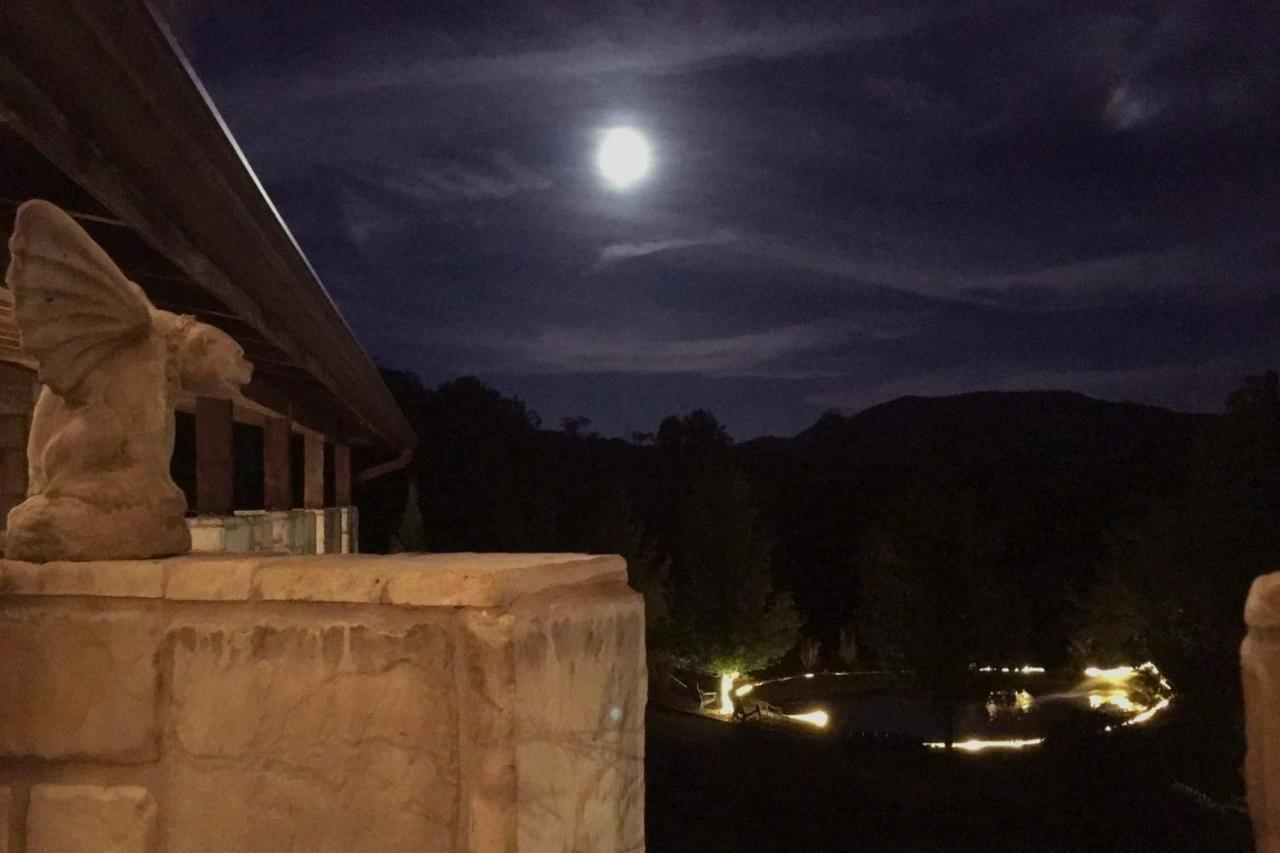 Unique Murphy Retreat With Hot Tub, Pond And Waterfall Exterior foto